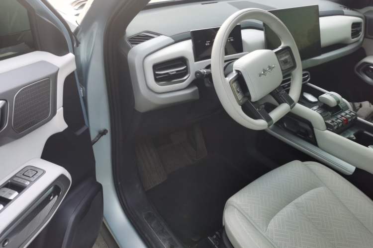 Used Formula Leopard Titanium 3 2025 501KM All-Wheel Drive Intelligent Driving Ultra Version