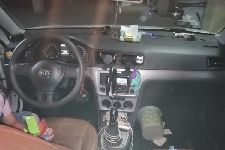 Used Volkswagen Gran Lavida 2013 1.6L Automatic Fashion Model