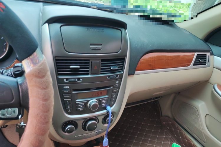 Used Buick Excelle 2011 1.6 LE-MT
