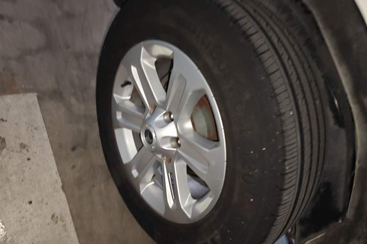 Used Haval H5 Classic 2018 Classic Edition 2.0T Manual Two-Wheel Drive Elite Model Right Rear Wheel Hub