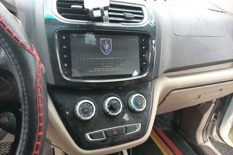 Used Jinbei 750 2015 1.5L Flagship Model
