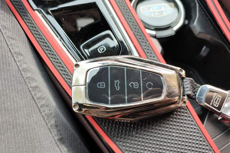 Used Geely Auto Monjaro L 2024 2.0TD High-Power Automatic Two-Wheel Drive Yunqi Version Vehicle Key