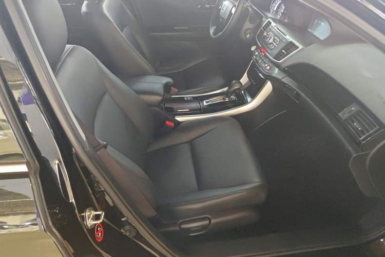 Used Honda Accord 2016 2.0L Comfort Edition
