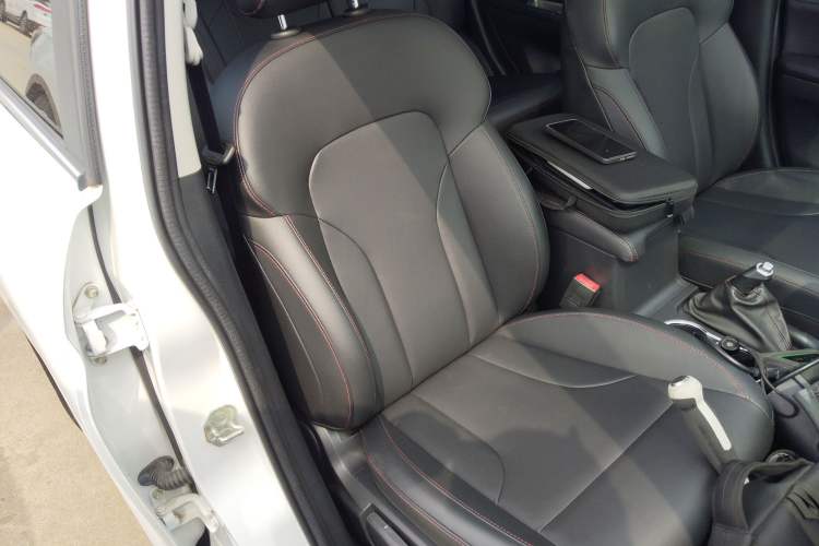 Used Haval M6 2019 1.5T Manual Two-Wheel Drive Elite Version China VI Standard
