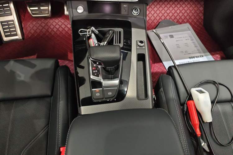 Used Audi Q5L 2024 45 TFSI Luxury Dynamic Model Gear Lever