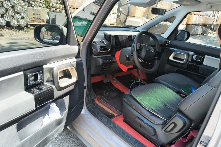 Used Baojun KiWi EV 2023 DJI Edition Lithium Iron Phosphate
