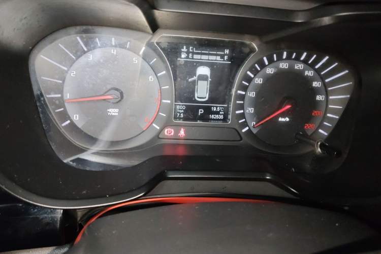 Used GAC Trumpchi GS4 2016 235T G-DCT Elite Edition Odometer Close Up