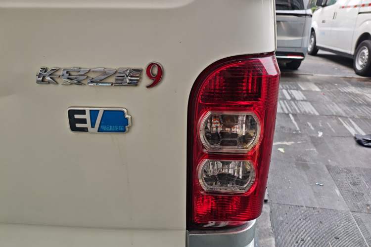 Used CHANGAN KAICHENG Star 9EV 2022 Pure Electric 7-Seater Bus 60kW
