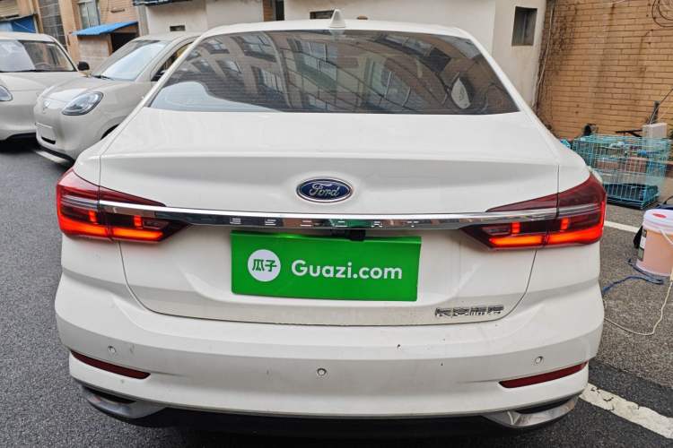 Used Ford Escort 2021 1.5L Automatic Diamond Edition