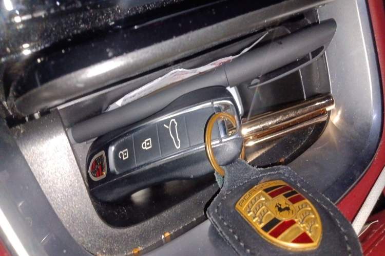 Used Porsche Panamera 2023 Panamera Executive Long Wheelbase 2.9T Vehicle Key