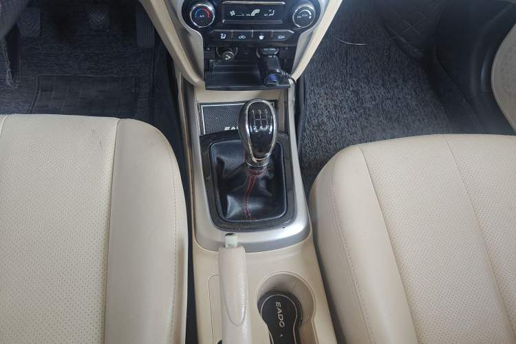 Used CHANGAN Eado 2015 1.6L Manual Luxury Model China V Standard