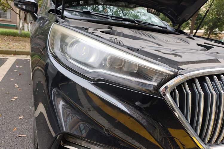 Used Hongqi H5 2018 30TD Smart Connect Dynamic Edition Right Front Headlight