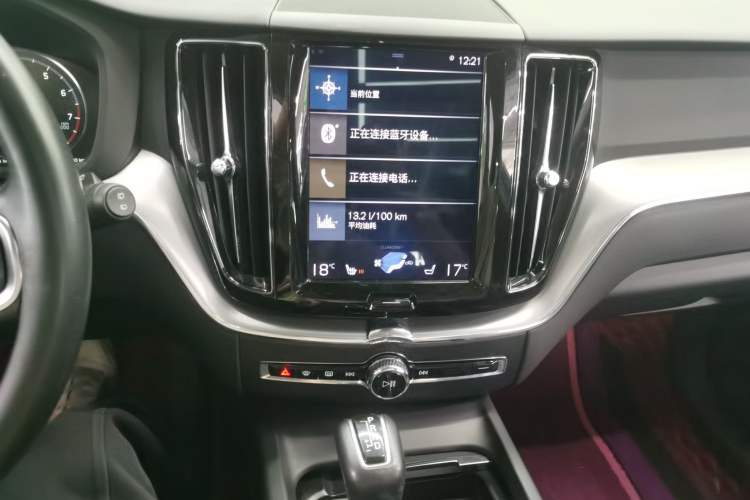 Used Volvo XC60 2019 T5 4x4 Smart Edition China V Standard Audio And AC Panel