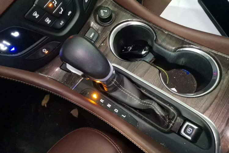 Used Buick Envision 2017 28T Four-Wheel Drive Elite Model
