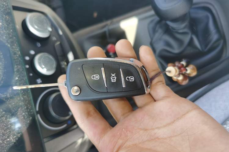 Used Wuling Hongguang 2021 1.5L S Base Version LAR Vehicle Key