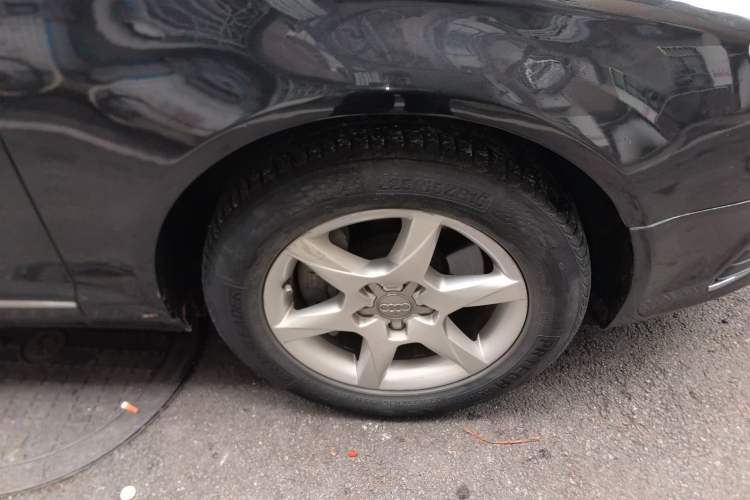 Used Audi A6L 2009 2.0 TFSI automatic standard version