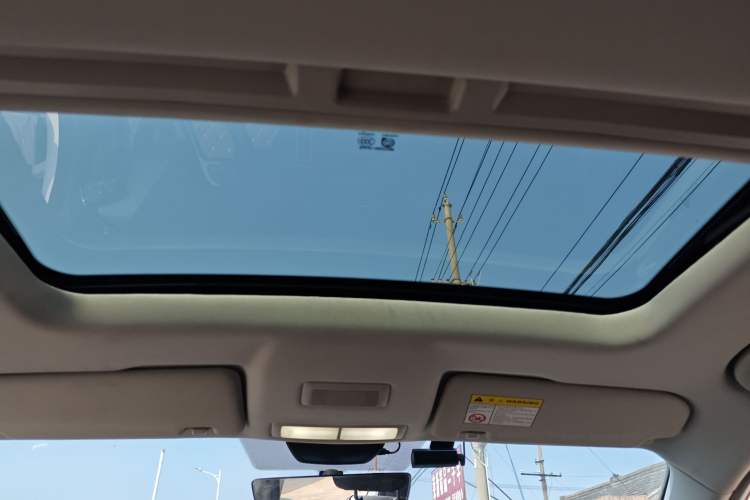 Used Roewe i5 2026 Model 1.5L CVT Luxury Version
