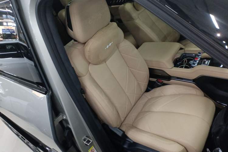 Used Formula Leopard Leopard 8 2025 Smart & Brave Flagship Edition 6 Seats