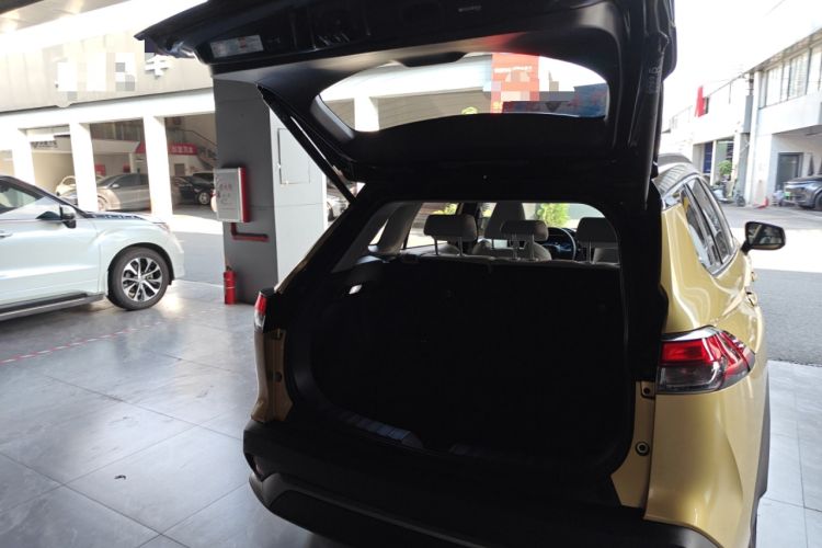 Used Toyota FRONTLANDER 2023 2.0L Smart Electric Hybrid Dual-Engine Deluxe Version