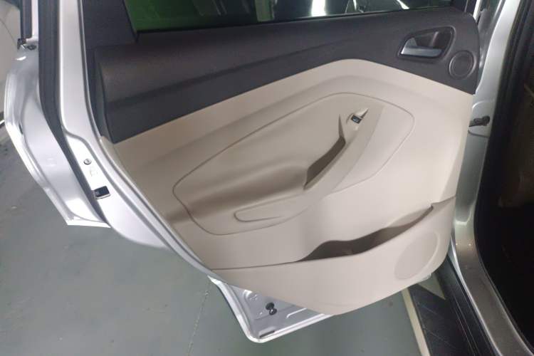 Used Ford Kuga 2013 1.6L GTDi 4x4 Elite Model
