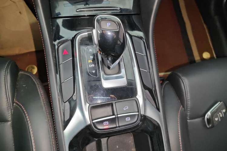 Used MG HS 2019 20T Automatic Two-Wheel Drive Luxury Edition China VI Standard