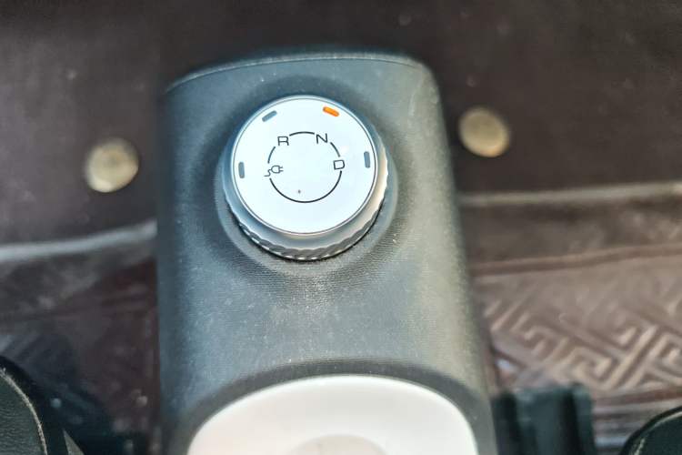 Used Wuling Hongguang MINIEV 2024 3rd Generation 215km Advanced Version Gear Lever