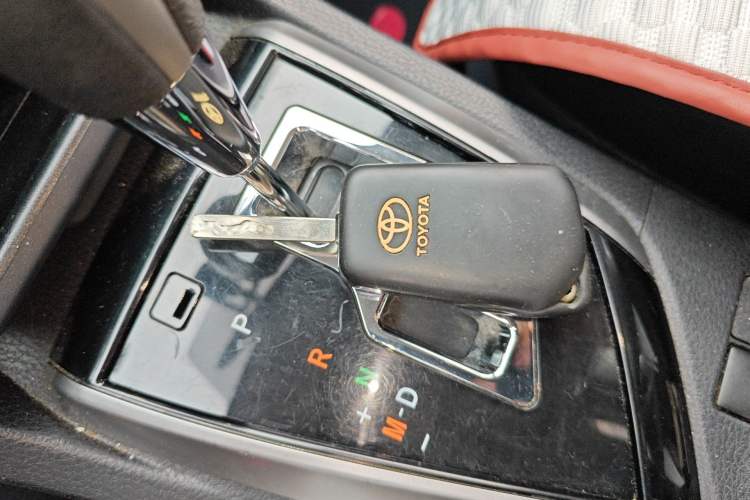 Used Toyota Corolla 2014 1.6L CVT GL-i