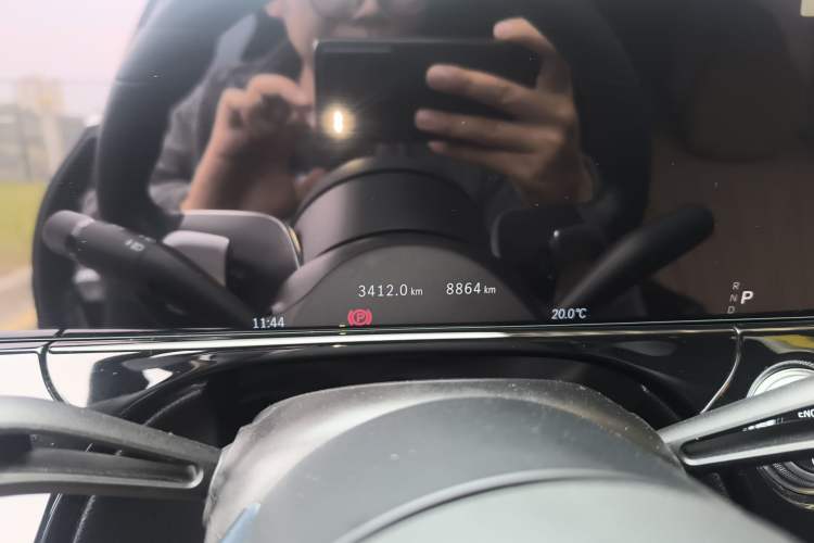 Used Mercedes-Benz E-Class 2024 E 300 L Luxury Model Odometer Close Up