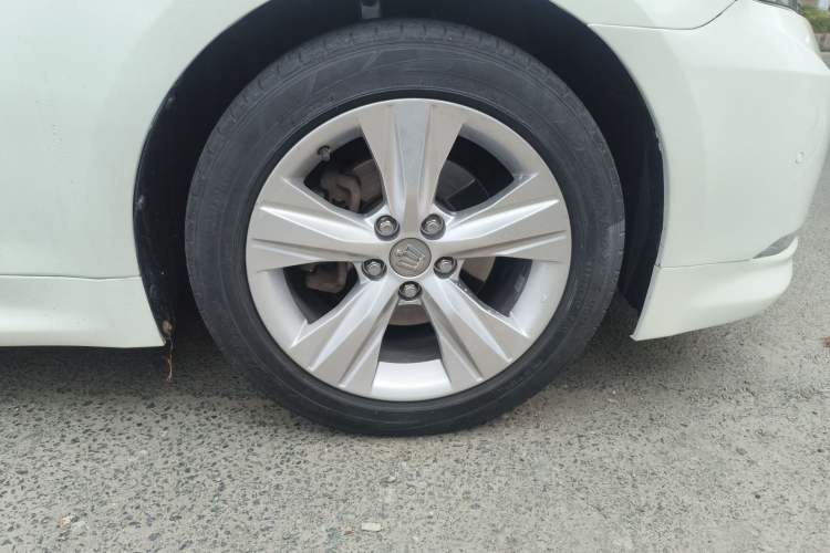 Used Toyota Crown 2015 2.0T Fashion Edition Right Front Wheel Hub