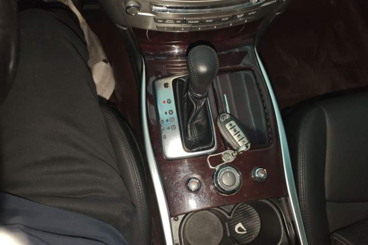 Used Infiniti Q70 2019 Q70L 2.0T Elite Plus Version