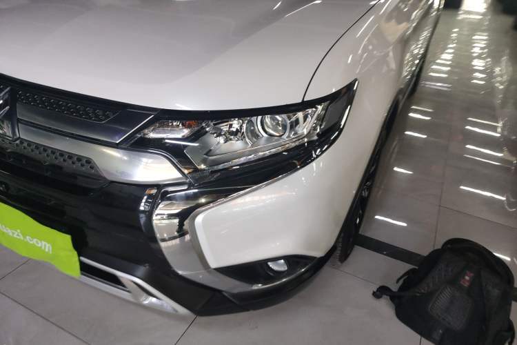 Used Mitsubishi Outlander 2020 2.0L Two-Wheel Drive Enjoyment Version 5 Seats Left Front Headlight