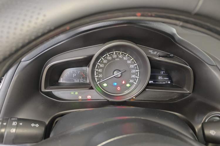 Used Mazda 3 Axela 2017 Sedan 1.5L Automatic Luxury Model Emission Standard China V