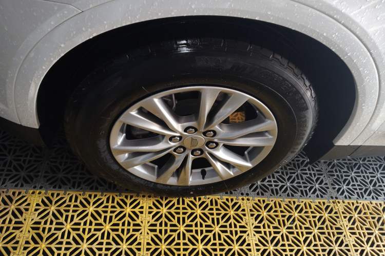 Used Cadillac XT5 2021 28T Luxury Model