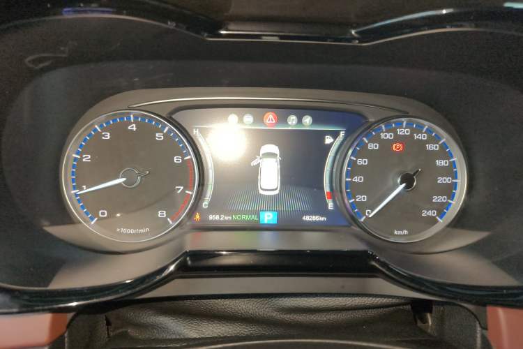 Used GAC Trumpchi GS8 2017 320T Two-Wheel Drive Luxury Smart Connectivity Version (7 Seats)
