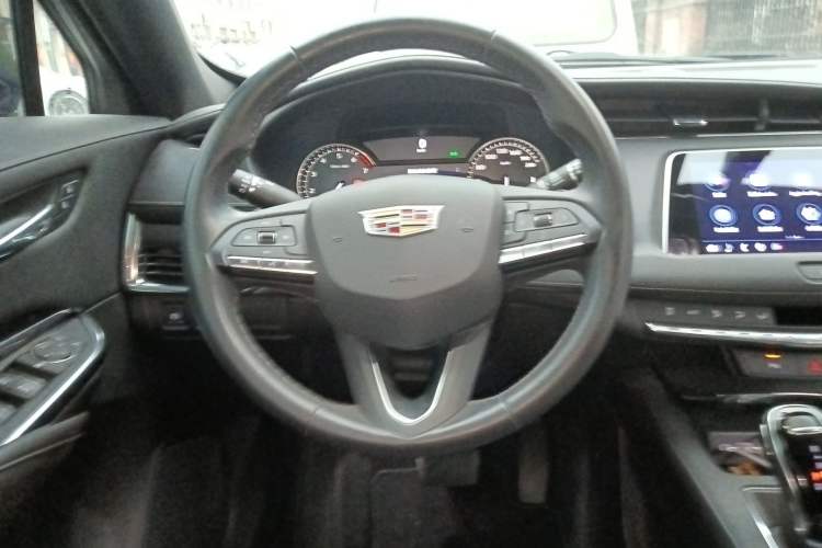 Used Cadillac XT4 2021 28T Two-Wheel Drive Tech Edition