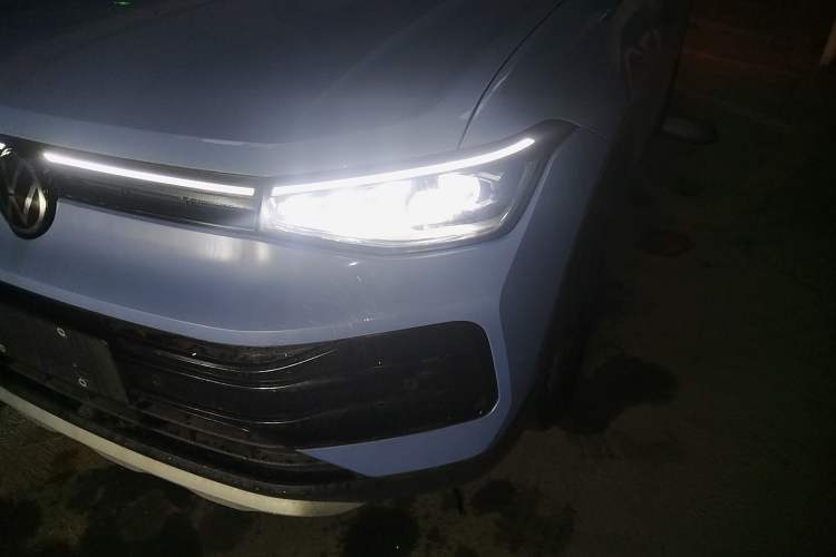 Used Volkswagen Tharu 2025 NewRui 300TSI Prestige Edition
