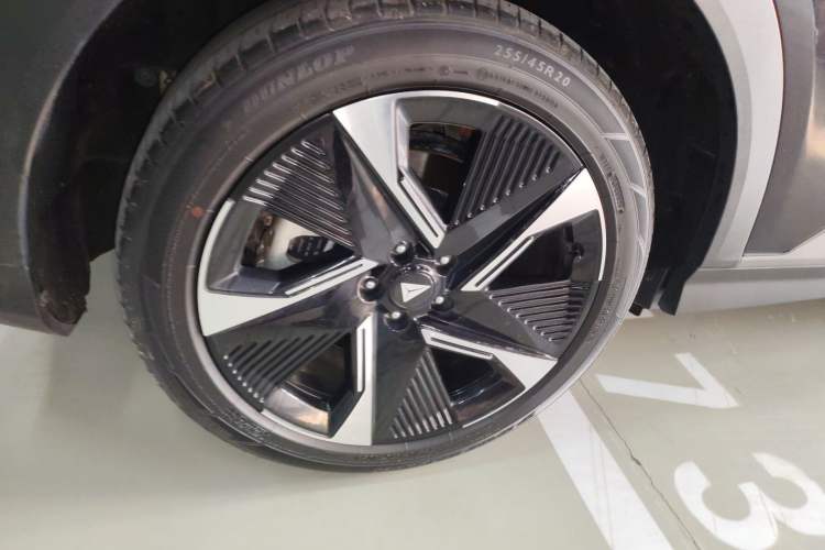 Used Deepal S07 2023 200Max Range-Extended Version
