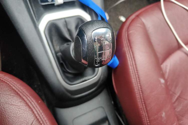 Used Citroen Elysee 2015 Zhishang Edition 1.6L Manual Fashion Model
