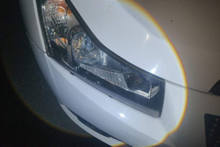 Used Chevrolet Cruze 2013 Hatchback 1.6L Manual Luxury Model
