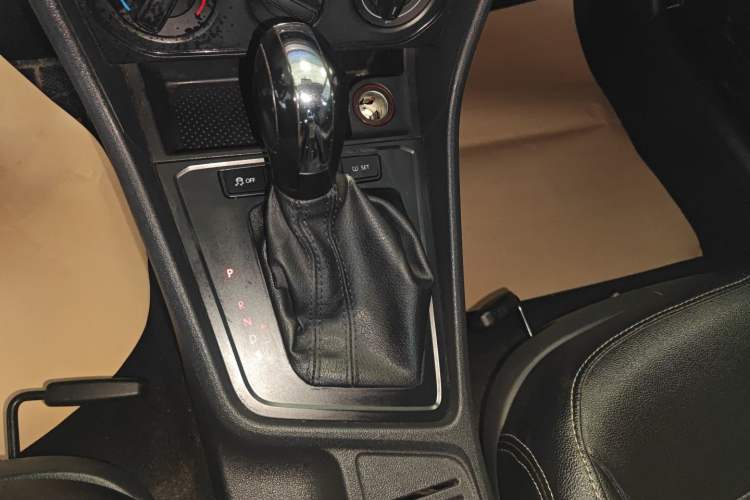 Used Volkswagen Lavida 2017 1.6L Automatic Fashion Edition