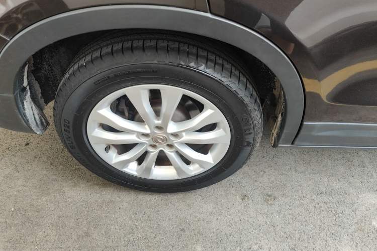 Used Dongfeng Aeolus AX7 2016 2.0L Automatic Zhiyi Trim