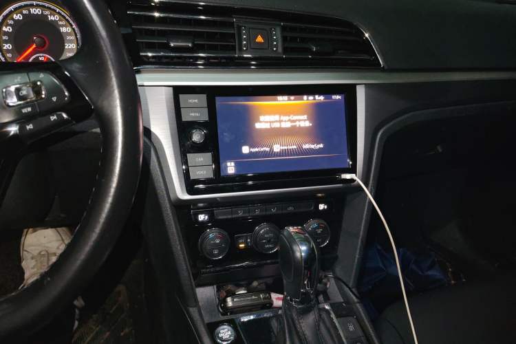 Used Volkswagen Lamando 2019 280TSI DSG Comfort Edition China VI standard Audio And AC Panel