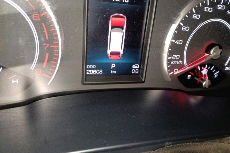 Used Haval H6 2017 Red Label 2.0T Automatic Two-Wheel Drive ZhiShang Model