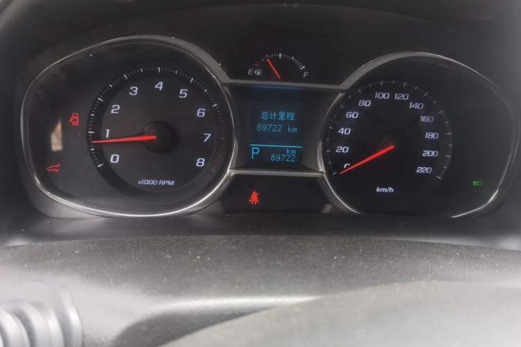 Used Chevrolet Captiva 2017 2.4L 4x4 Flagship Edition 7-Seater Odometer Close Up