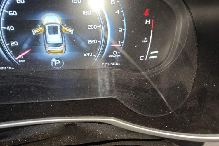 Used Geely Auto Emgrand X7 Sport 2018 1.8TD Automatic Two-Wheel Drive Smart 4G Connected Version Odometer Close Up