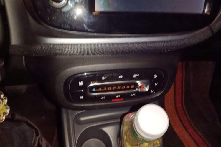 Used smart forfour 2016 0.9T 66 kW Pioneer Edition