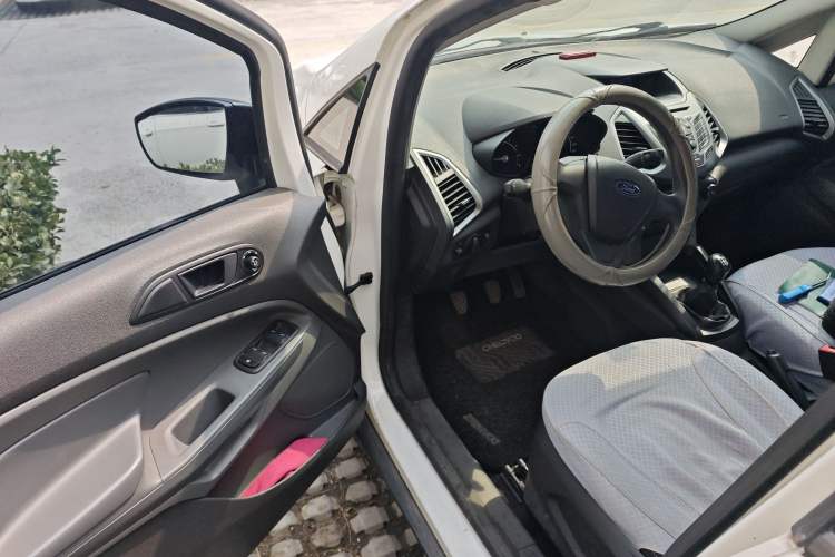 Used Ford EcoSport 2013 1.5L Manual Comfort Model
