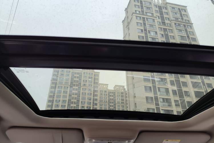 Used Renault Koleos 2018 2.0L Two-Wheel-Drive Luxury Edition Headliner