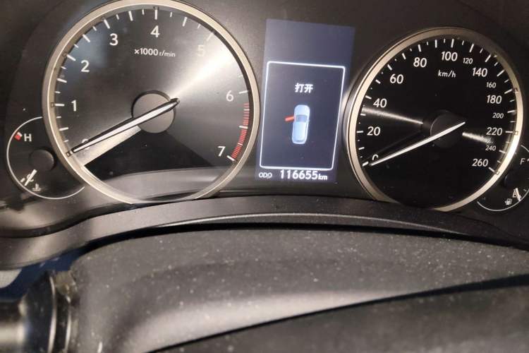 Used Lexus NX 2015 200 Front-Wheel Drive X-Trail SE Edition Odometer Close Up