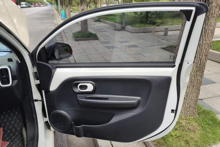 Used Roewe Clever 2022 311km QiQi BoBo Edition